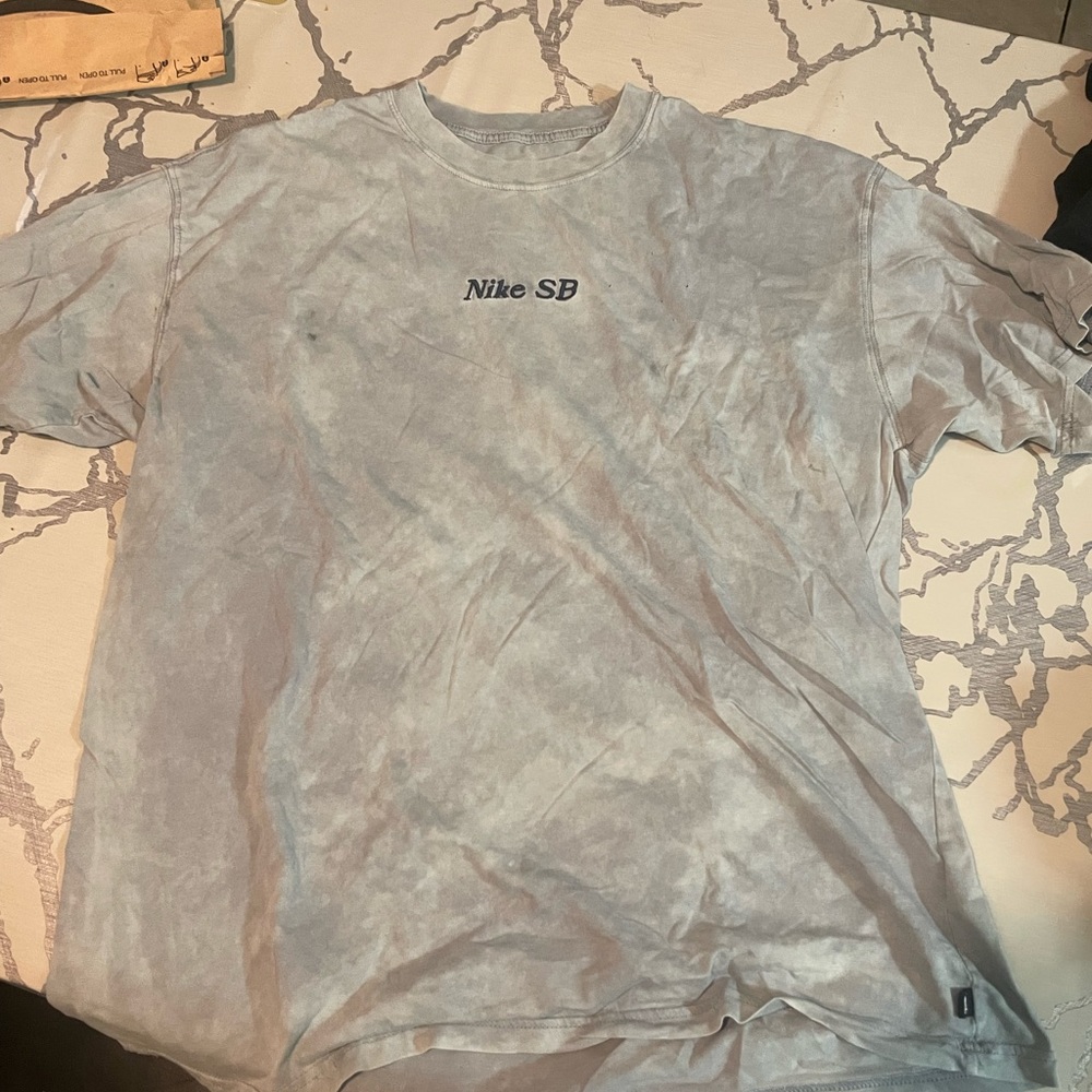 Nike SB Oversized Shirt Size L